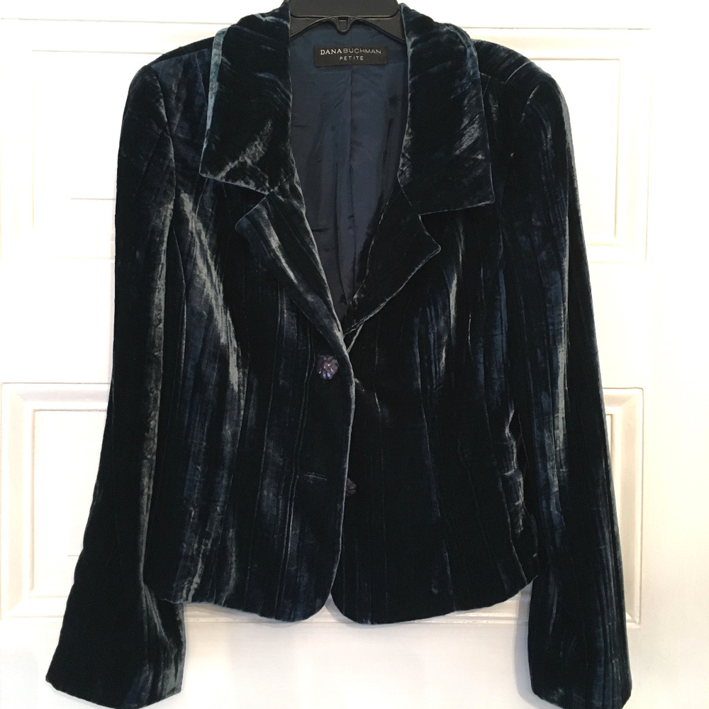 Dana Buchman Crushed Velvet cropped jacket